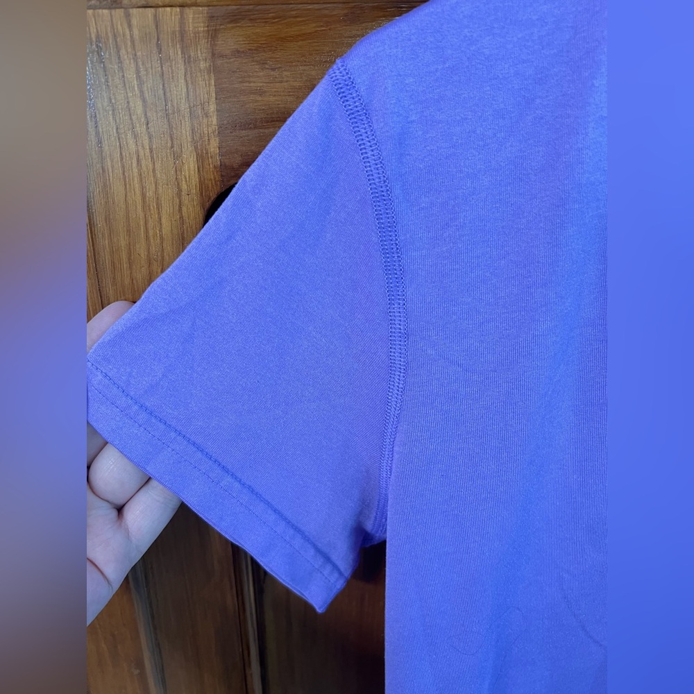 Nike Women’s Purple Dri-Fit Regular Fit V-Neck Short Sleeve Shirt! Size Large. - Picture 4 of 10